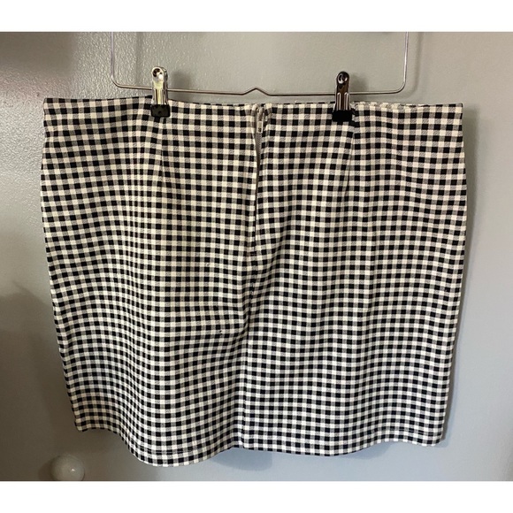 Black and White Checkered Skirt - Picture 3 of 3